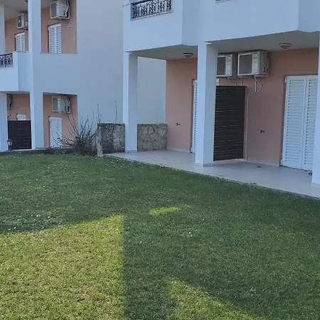 Paradise Hotel 3*