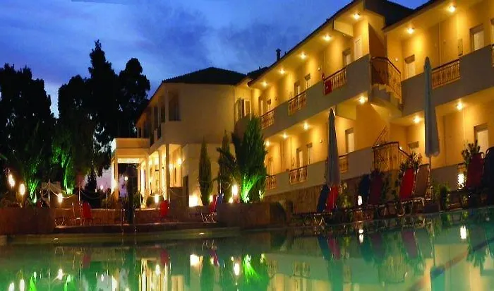 Paradise Hotel 3*